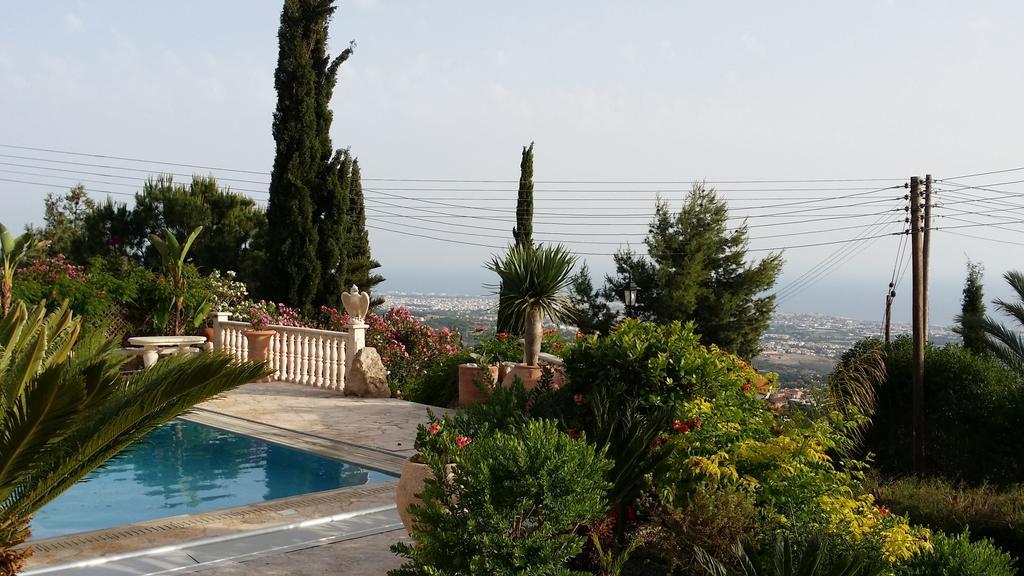 Garden Of Eden Villa Paphos Exterior foto